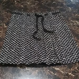 Ann Taylor LOFT. skirt size 4